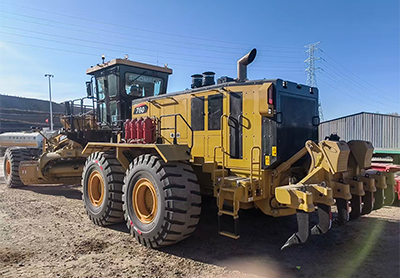 Motoniveladora PY760T